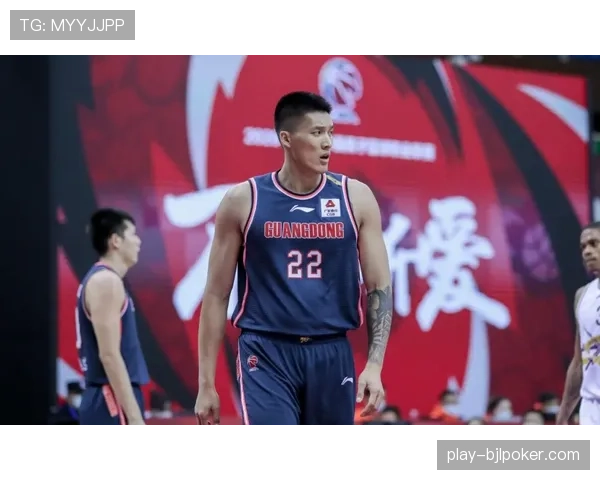 上海队王哲林低位进攻效率分析:面对不同防守策略的数据对比 上海队王哲林低位进攻效率分析:面对不同防守策略的数据对比